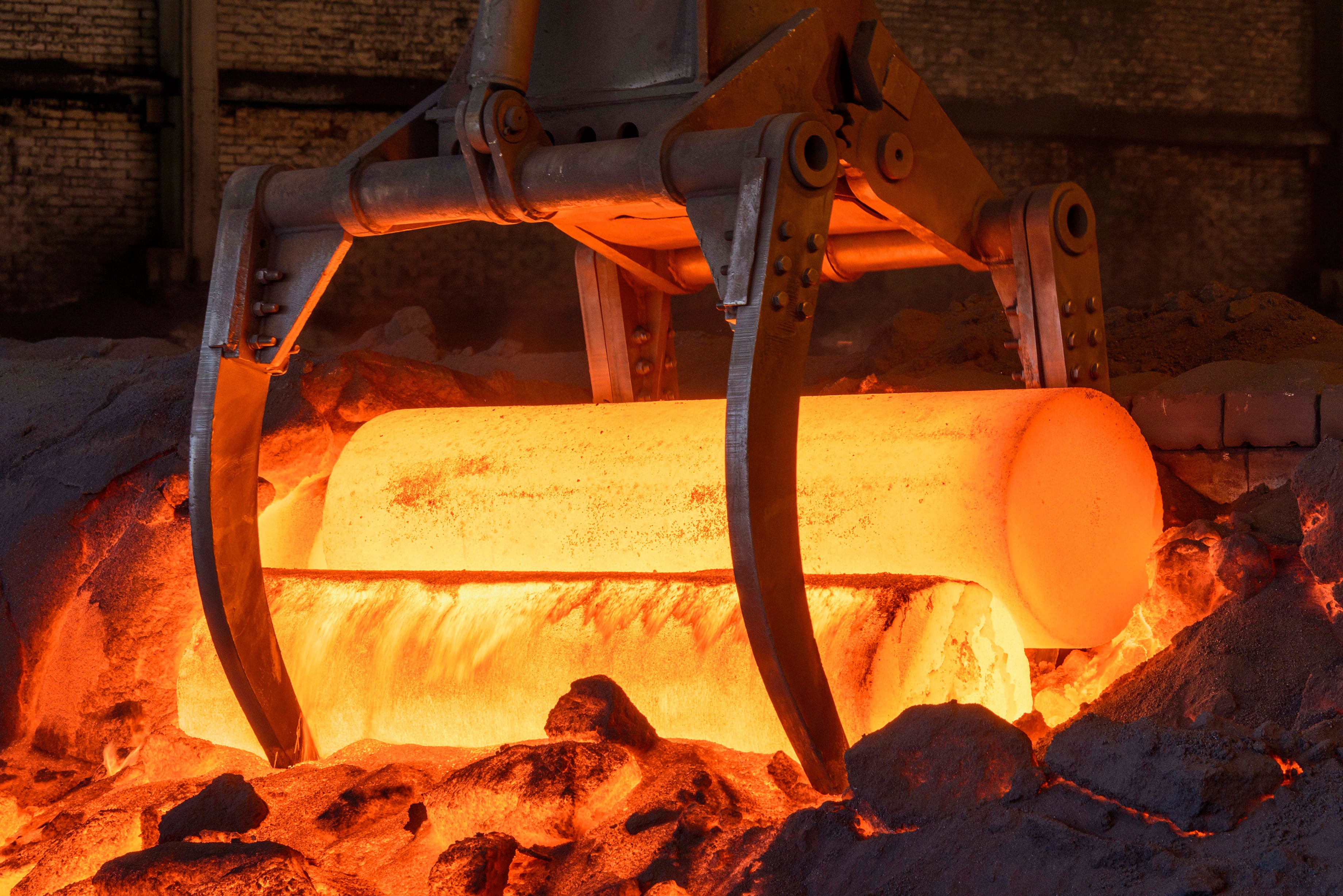 Red hot graphite electrodes