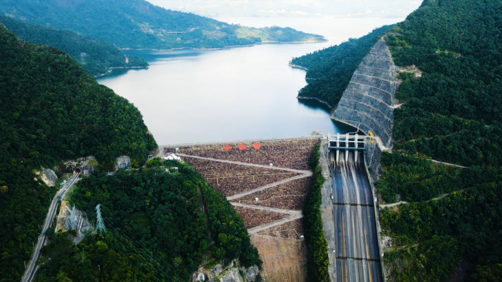 Renewable energy platform with hydropower asset