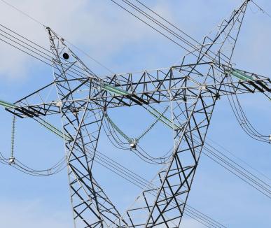 Transmission tower