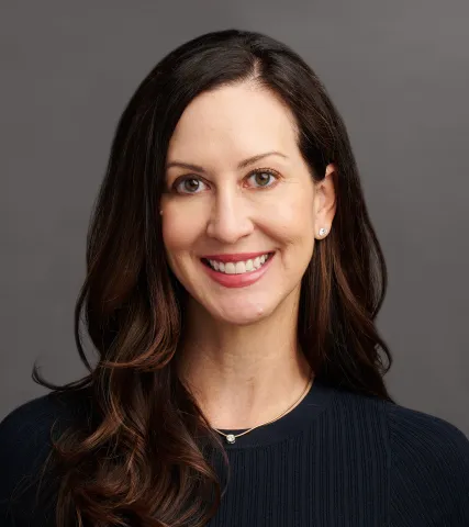 Leslie Lopez, Managing Director