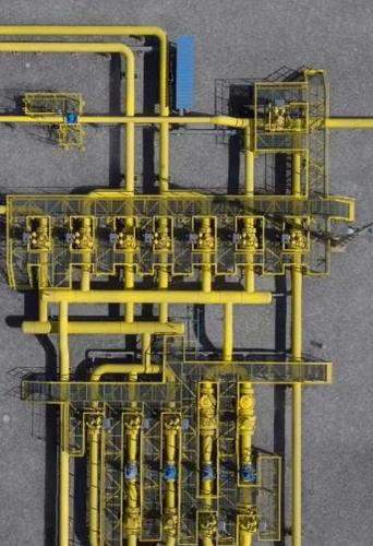 yellow gas pipeline network